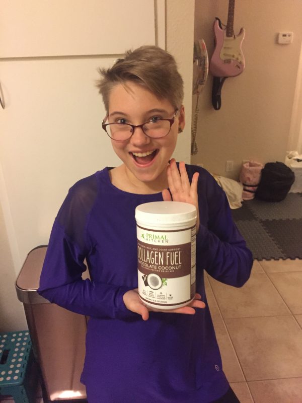 Two-Ingredient Keto Chocolate Mousse (2g carbs per serving)